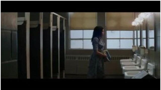 화장실을 무려 '40분' 동안 다녀오는 여직원