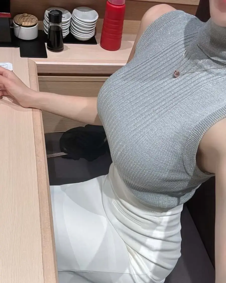 호불호 동탄 신도시룩 입고 점심먹는 누나.JPG | mbong.kr 엠봉