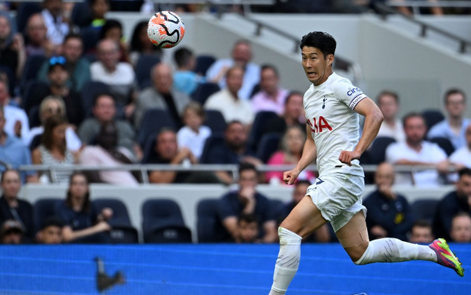 손흥민, 2경기 연속골 불발…팀은 셰필드에 대역전극으로 4연승