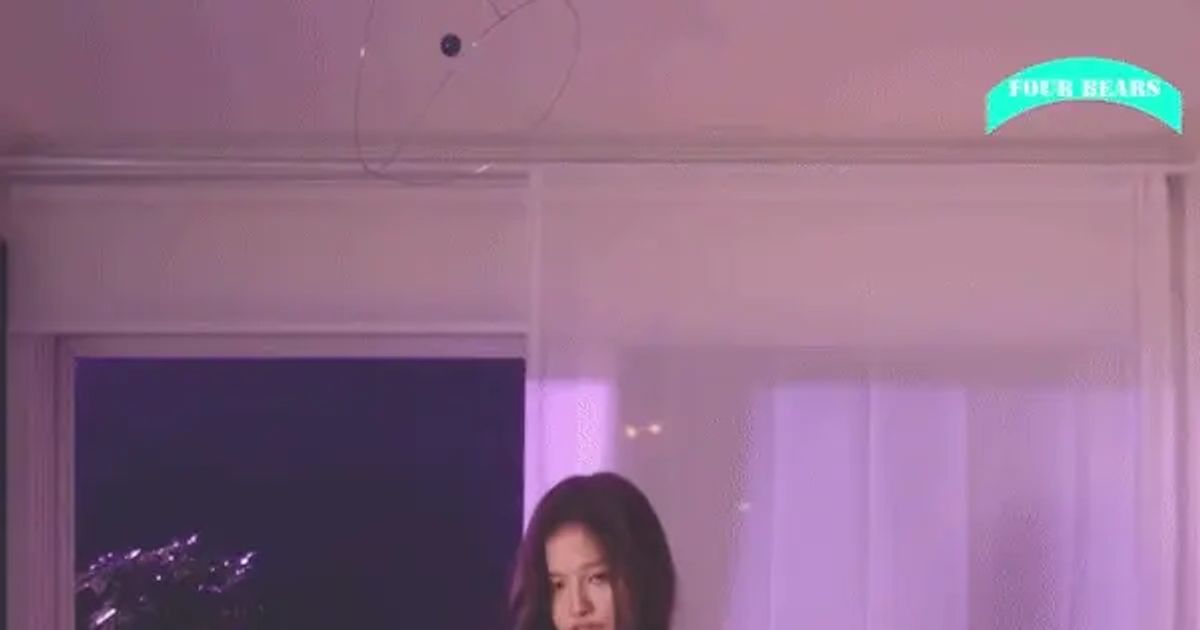 엔믹스 설윤 탄탄한 복근 + 회색 레깅스 