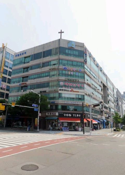 간판 정리의 중요성.. 건물 가격 2배는 받겠네