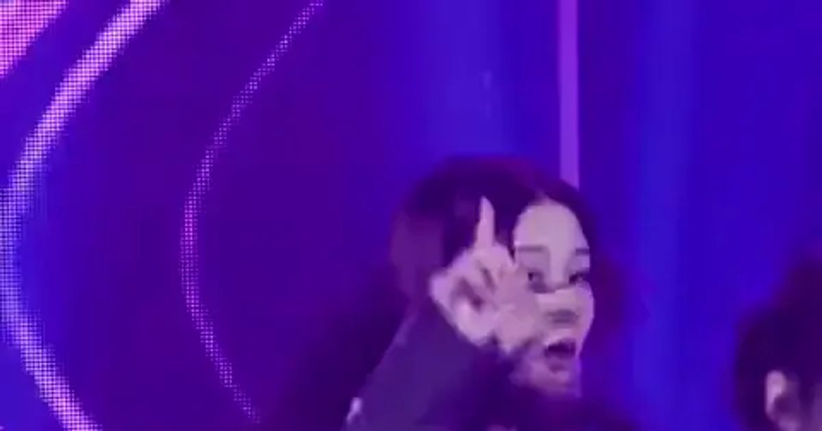 엔믹스 설윤 인기가요 청바지핏 허리라인