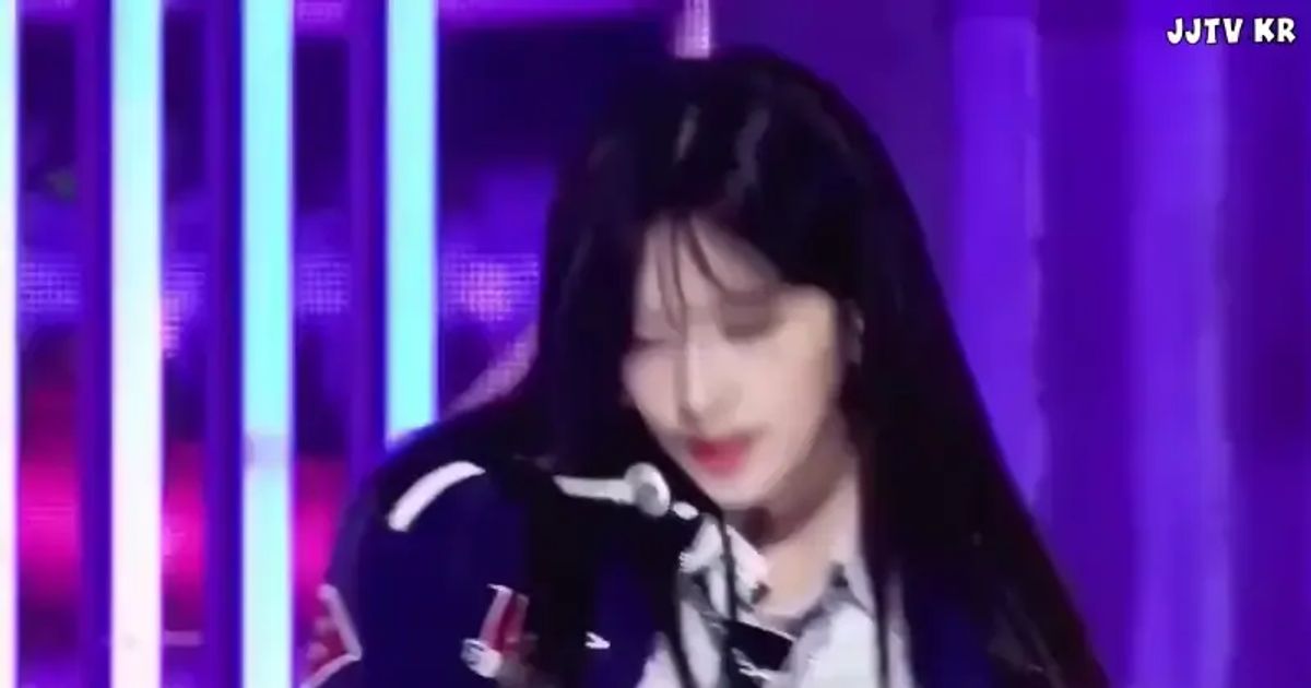아이브 안유진 가죽 반바지 돌려주는 골반