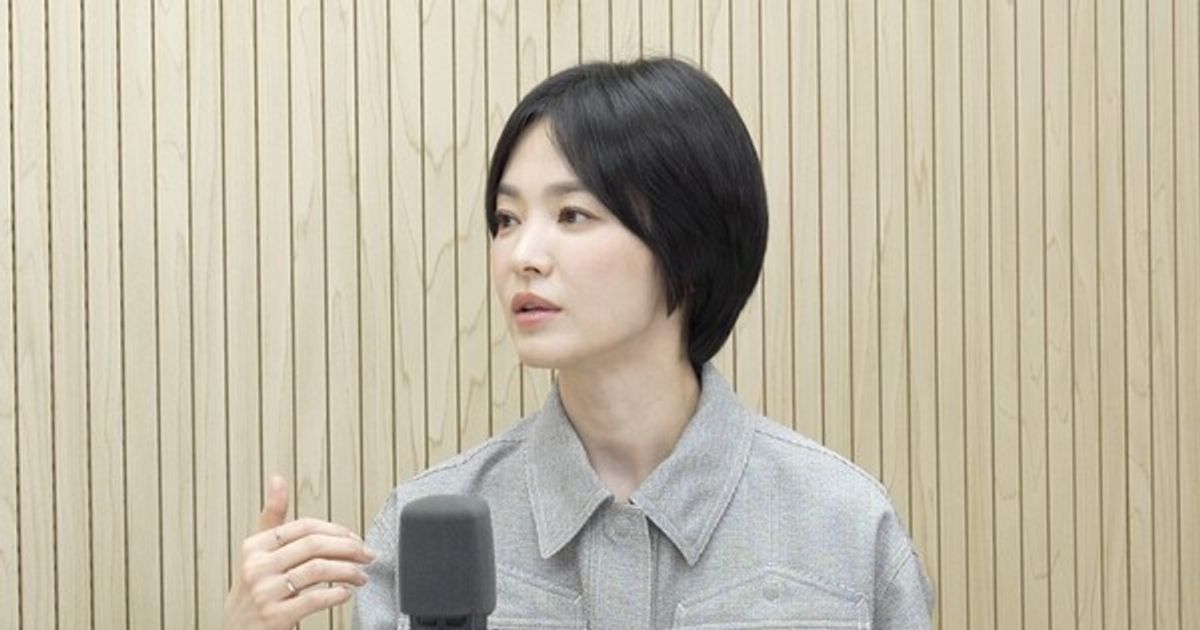 송혜교, '비밀보장'서 솔직한 매력 발산… "대중목욕탕 간다, 얼굴만 내놓고 사진 찍어"