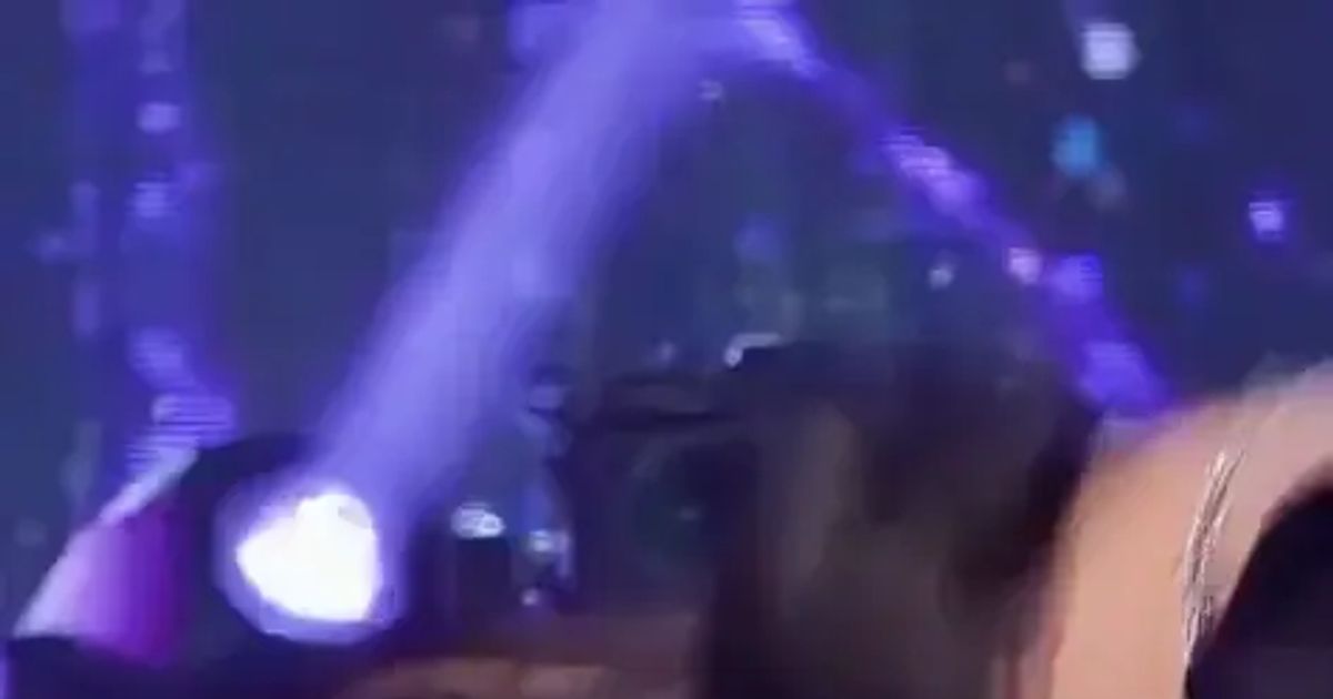 가요대제전 카리나 망사스타킹 .GIF