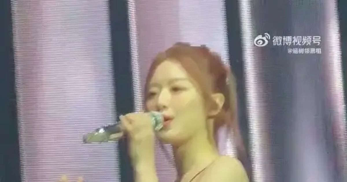 여자 아이들 슈화 콘서트 사운드체크 의상 끈나시 민소매 레깅스