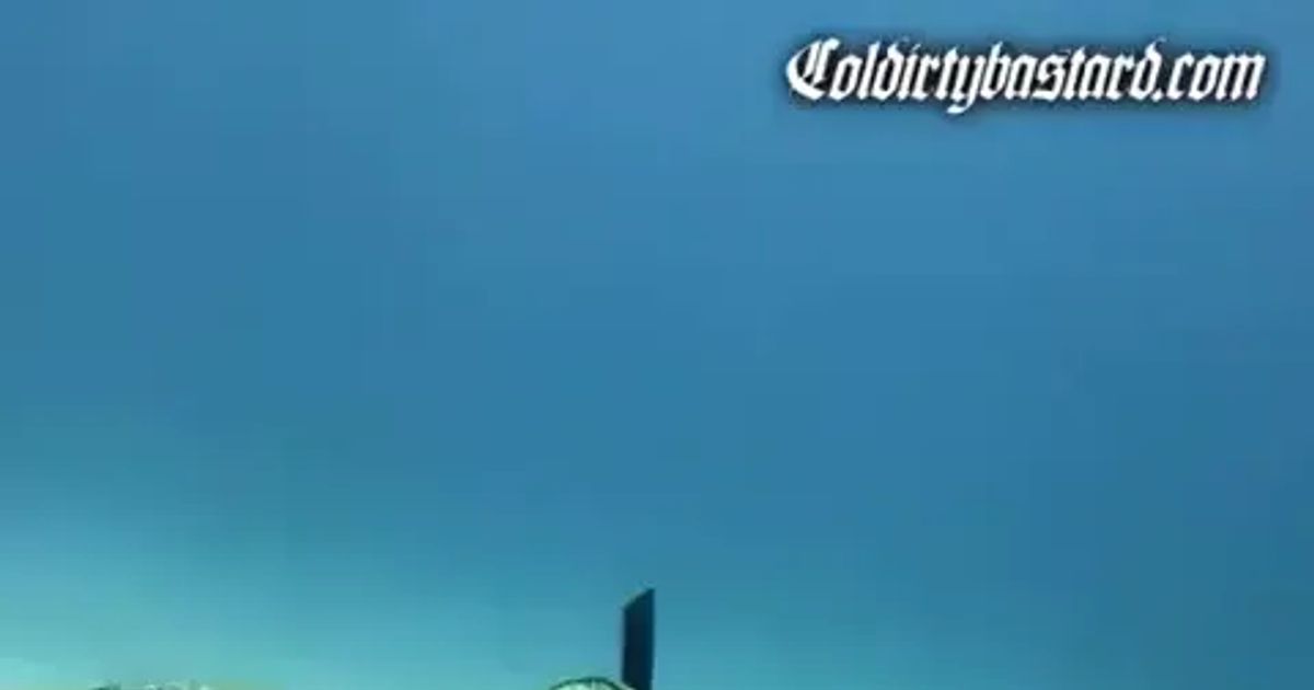 잠수할 때 함부로 문어를 잡으면