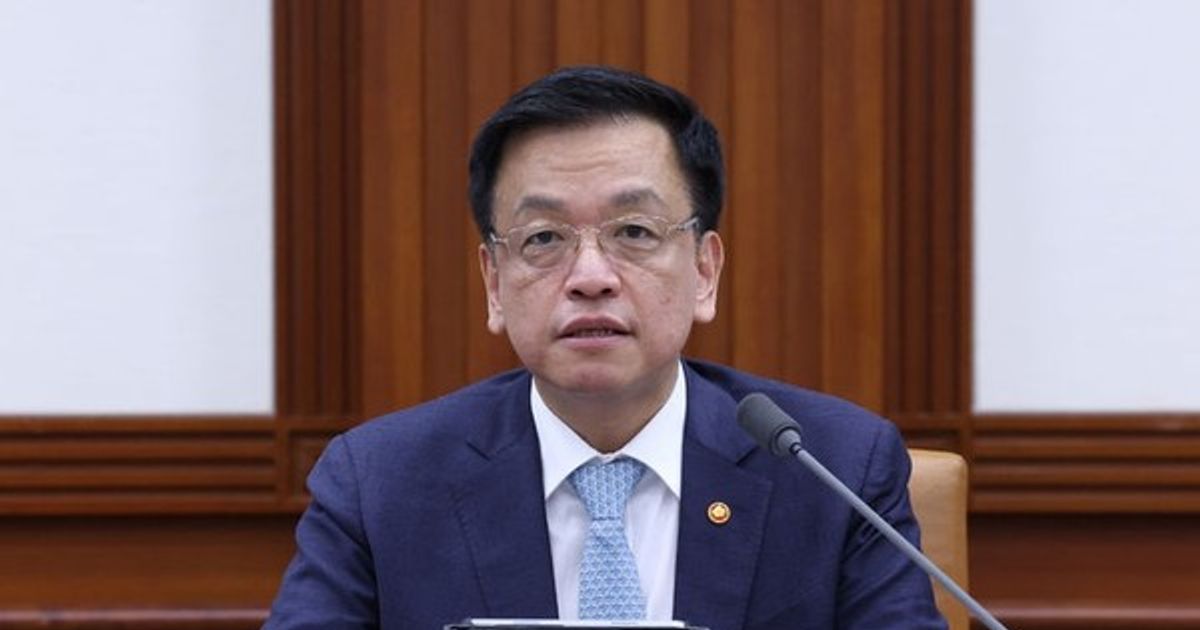 최상목 대행 "헌재 선고 앞두고 물리적 충돌 국민 우려 …불법·폭력 시위 엄단"