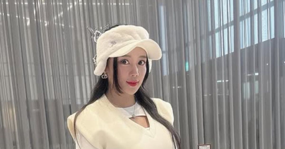 인플루언서 ‘은지언니’ ,  골프룩의 정석…“모노톤으로 세련미 완성”