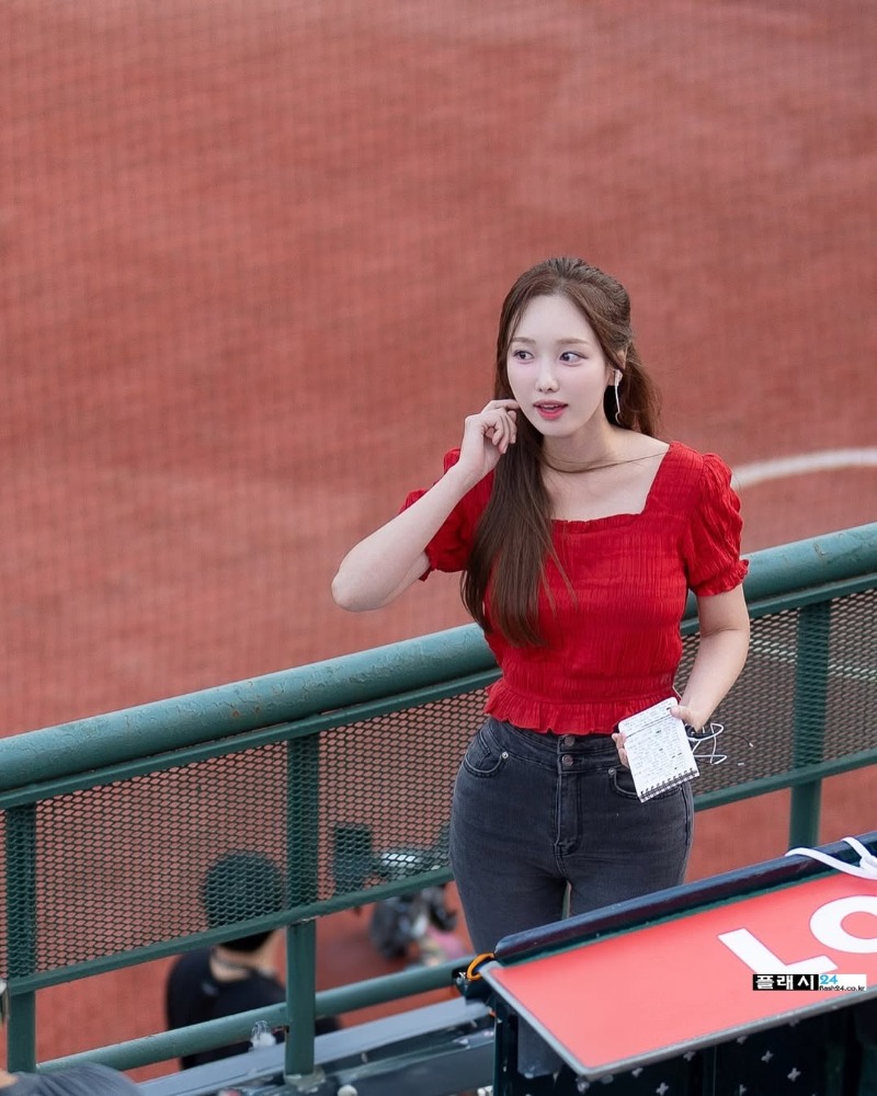 김세연 아나운서 청바지 골반