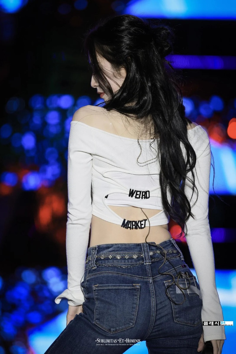 딱 좋은 오마이걸 아린 청바지 핏