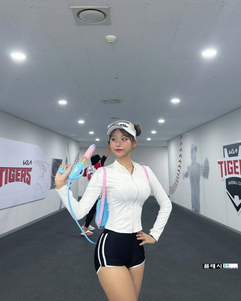 치어리더 천소윤 잘 발달된 힙라인